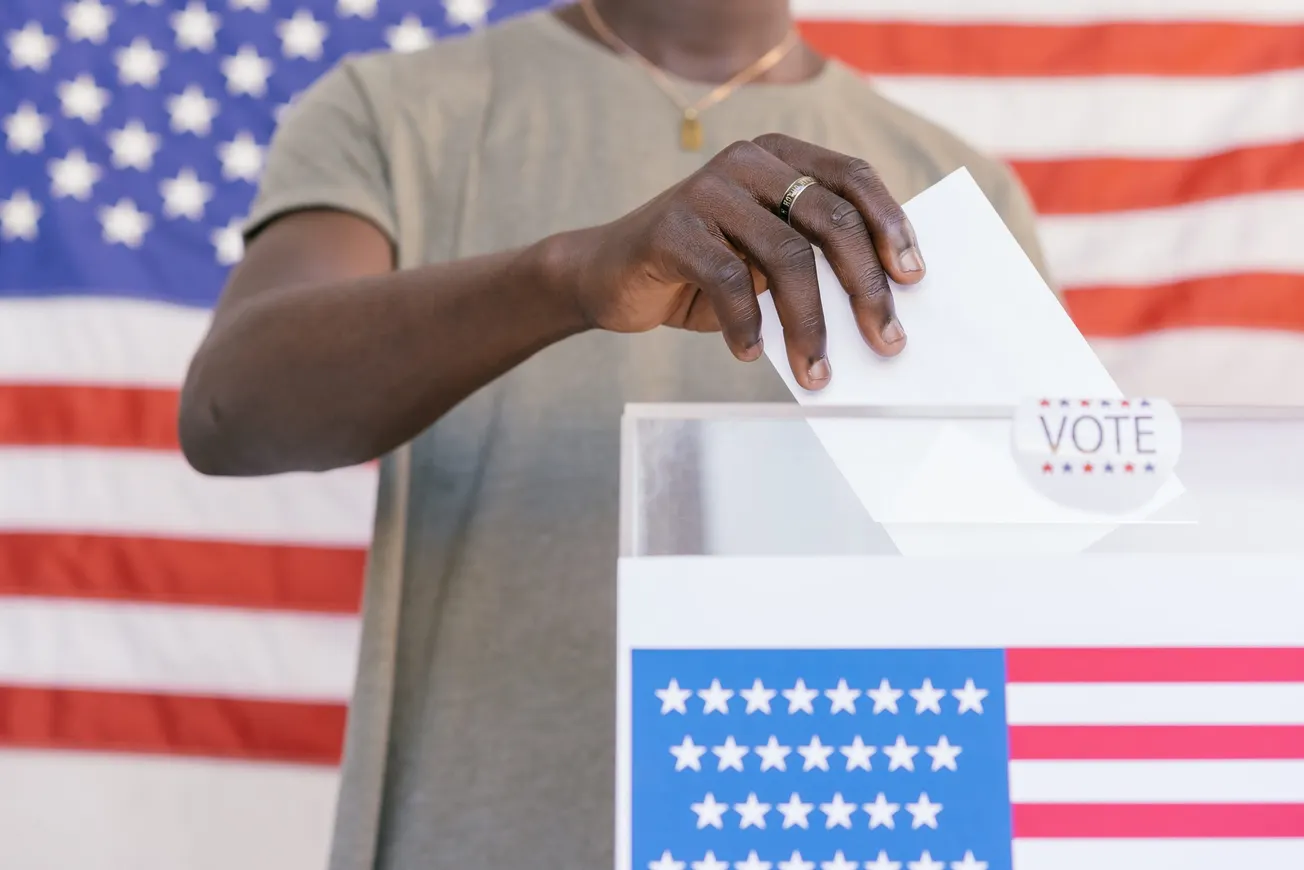 Votantes afroamericanos en Florida expresan preocupación ante nuevas leyes electorales de DeSantis