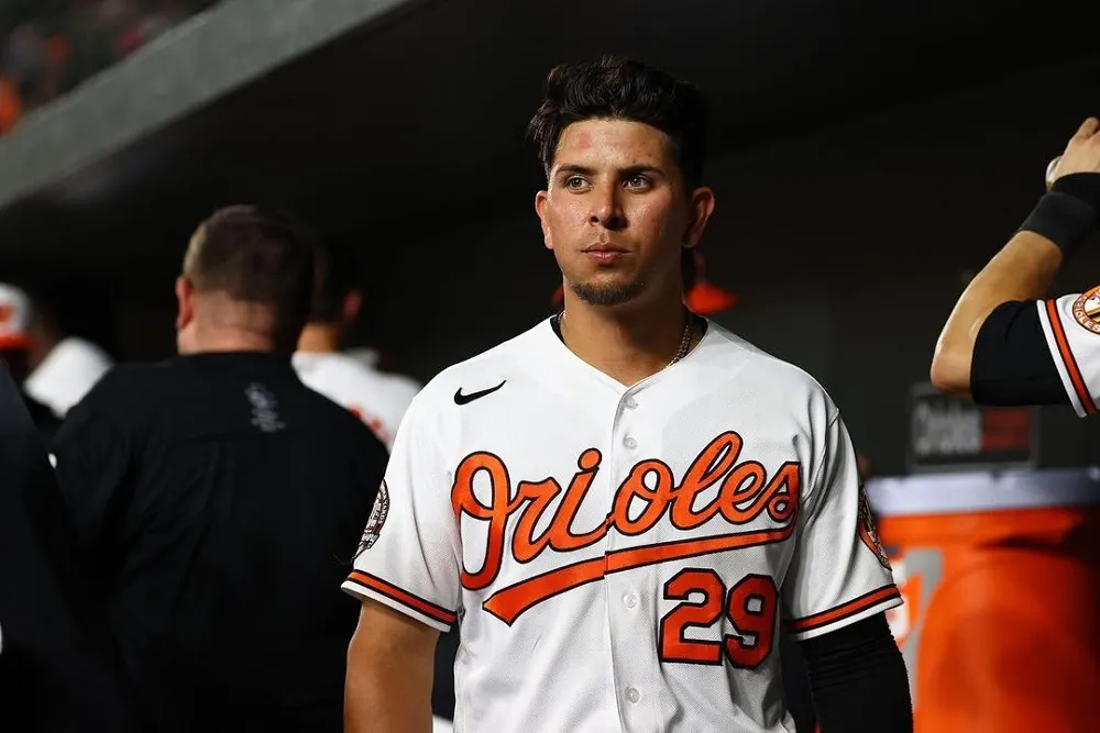 El mexicano Ramón Urías ganó el Guante de Oro