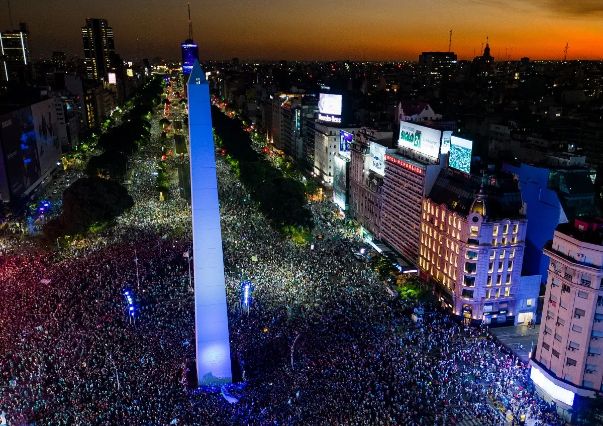 Locura en Buenos Aires por la clasificación de Argentina a la final