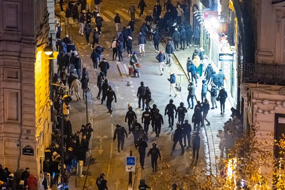 Celebraciones en Francia dejaron 1 muerto y 250 detenidos