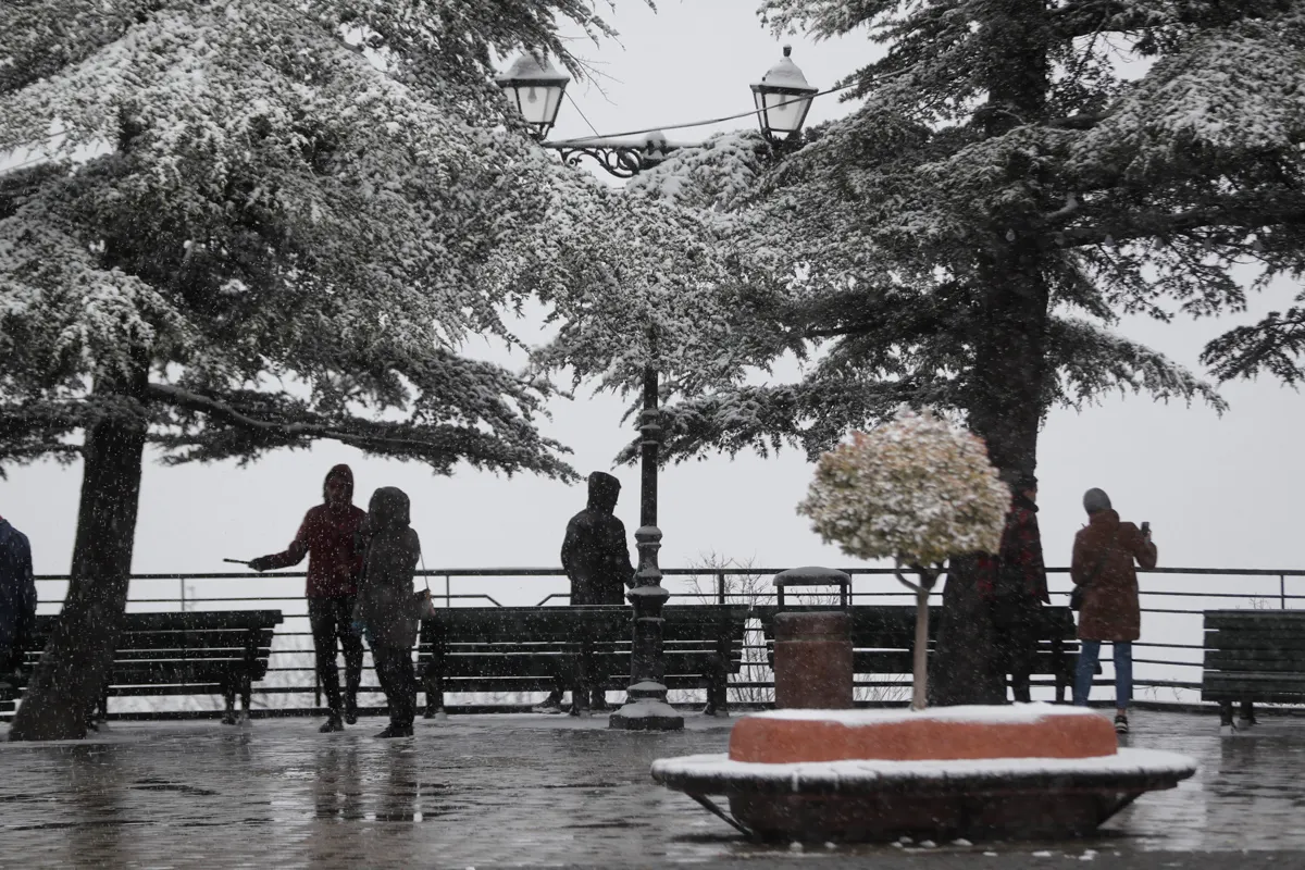Tormenta de invierno obliga a cancelar 90 vuelos en EEUU