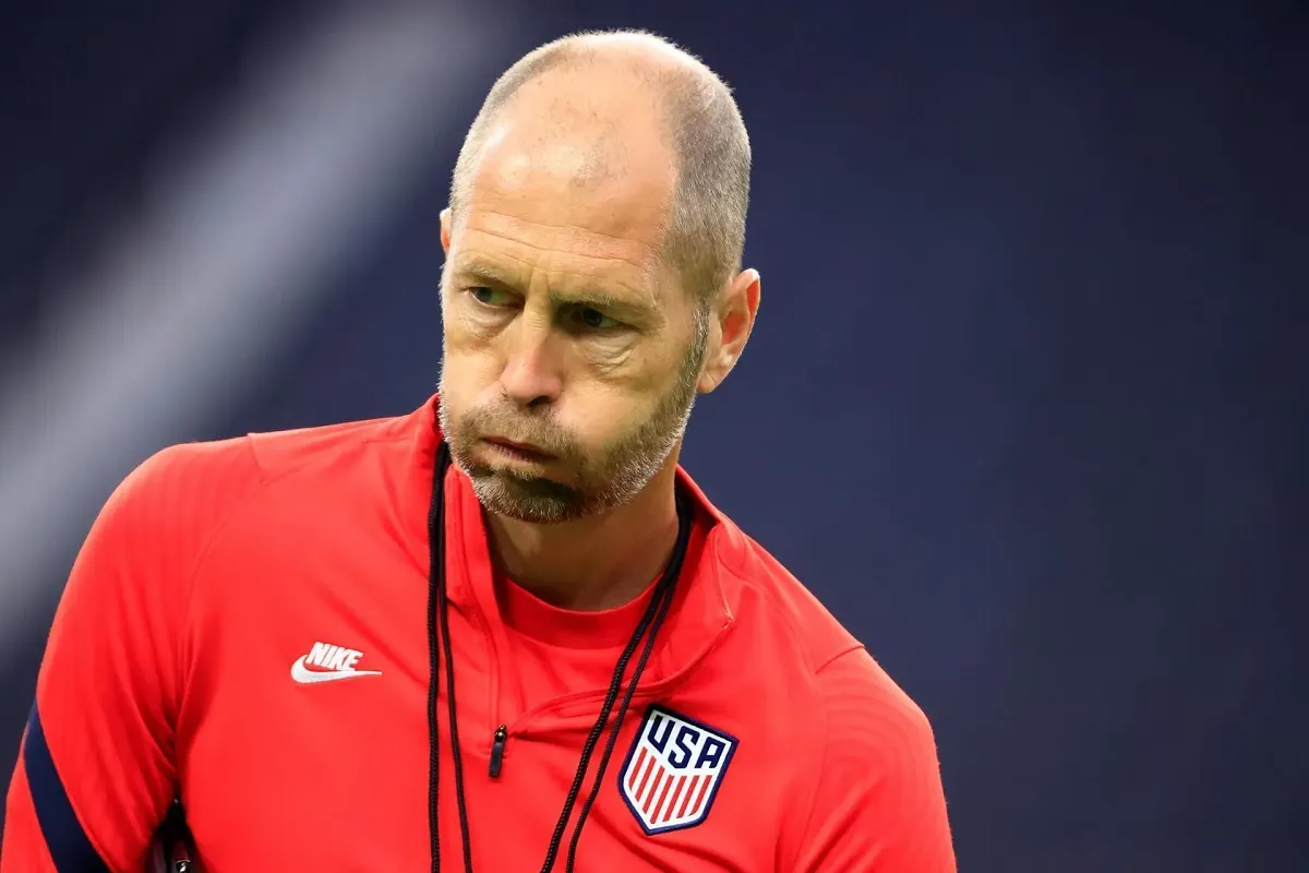 Entrenador de la selección de EEUU fue apartado tras escándalo de violencia y chantaje