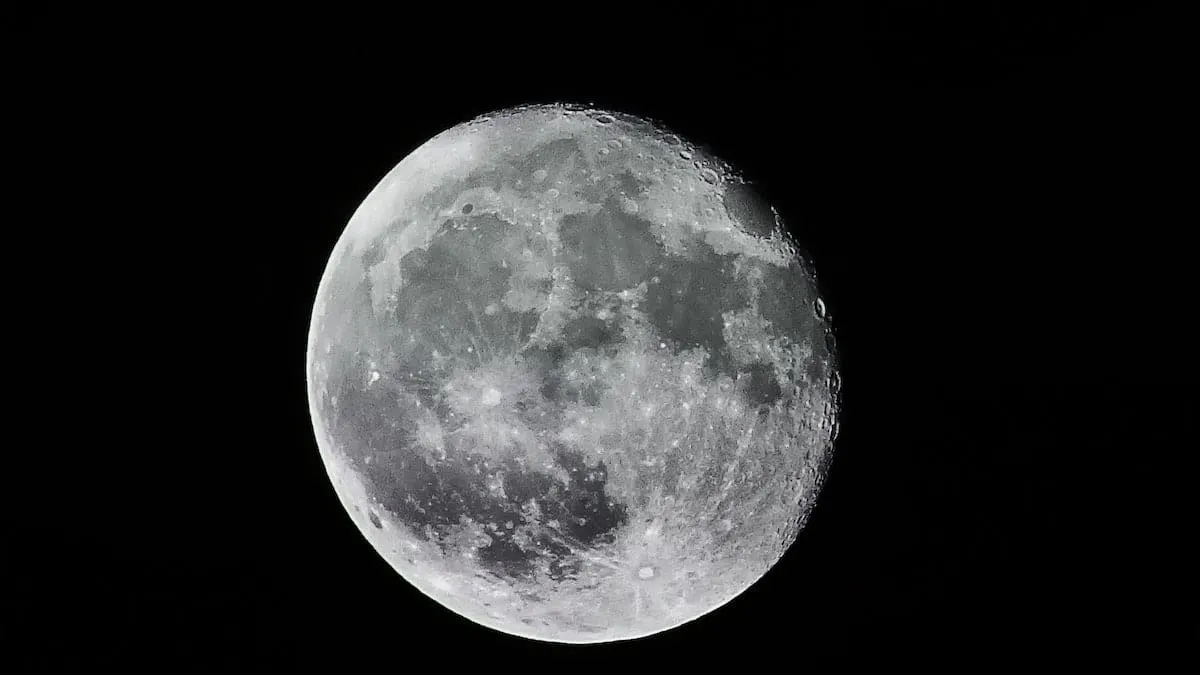¿Sabes qué es la Luna del Lobo, la primera Luna llena de 2023?
