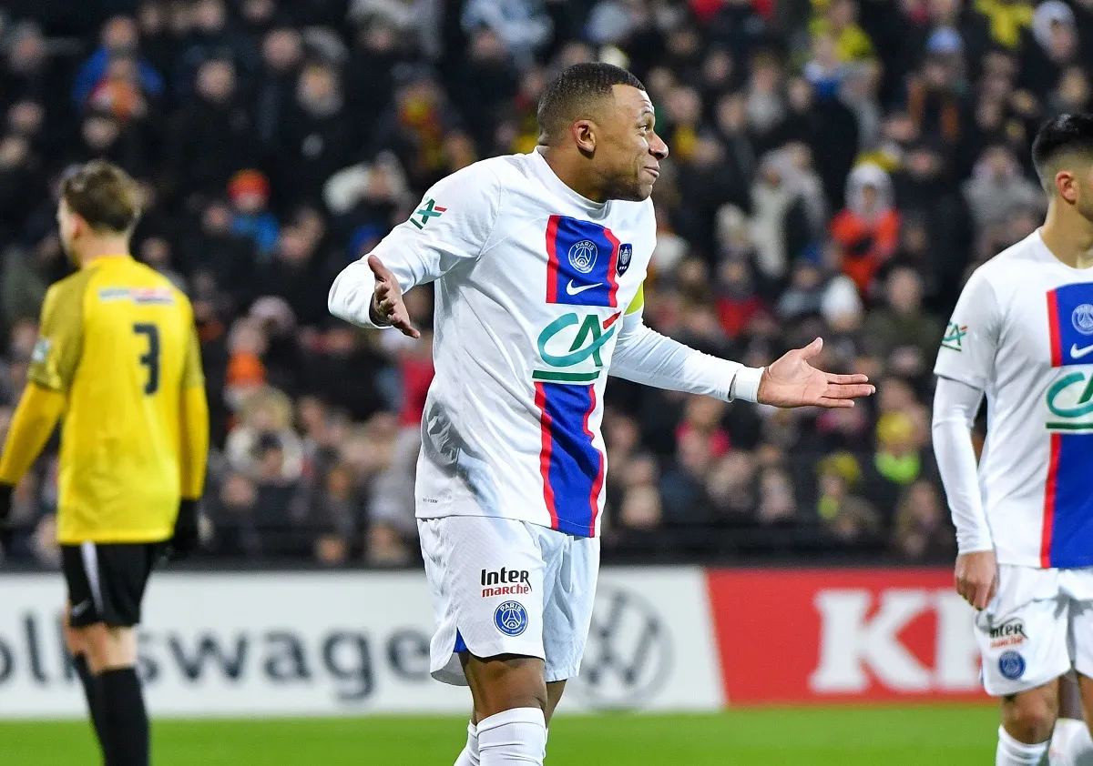 Mbappé y otros jugadores que marcaron cinco goles en un partido