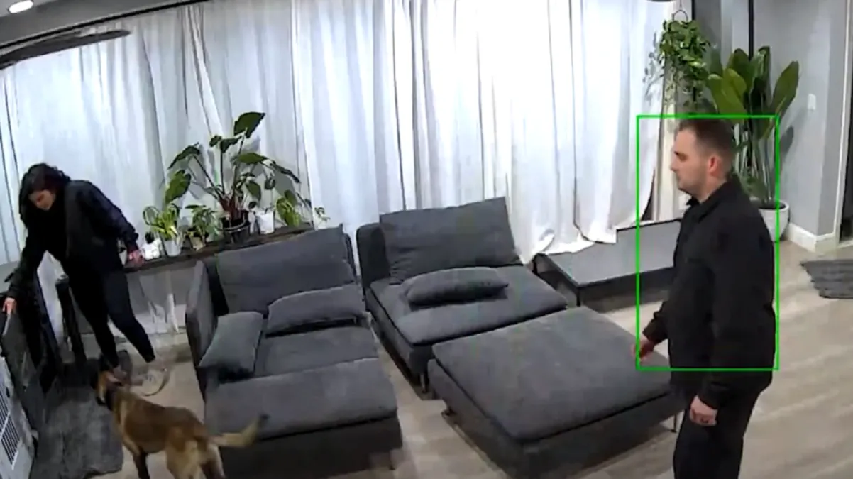 Pareja de California quedó encerrada en jaulas para perros al mostrar cómo funcionan