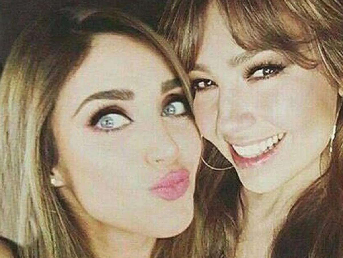 Thalía y Anahí