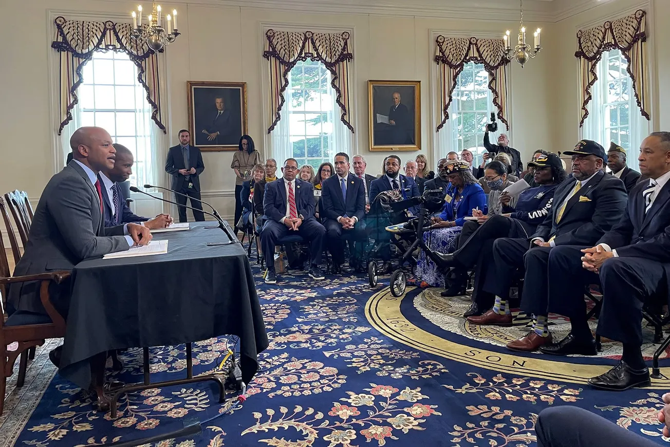 Wes Moore promueve recortes fiscales y atención médica para veteranos