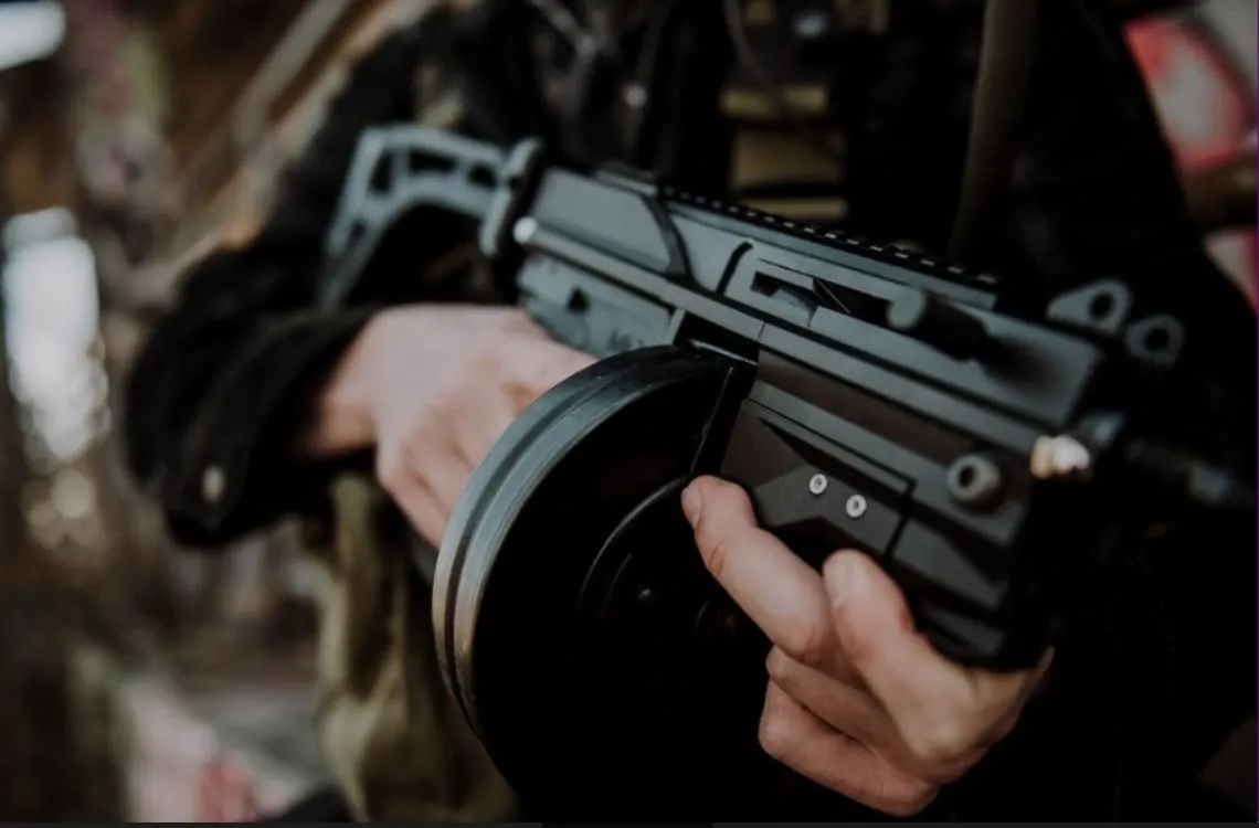 Qué sabemos sobre los tiroteos masivos en Estados Unidos: quiénes cometen estos crímenes, sitios frecuentes y cantidad de arm