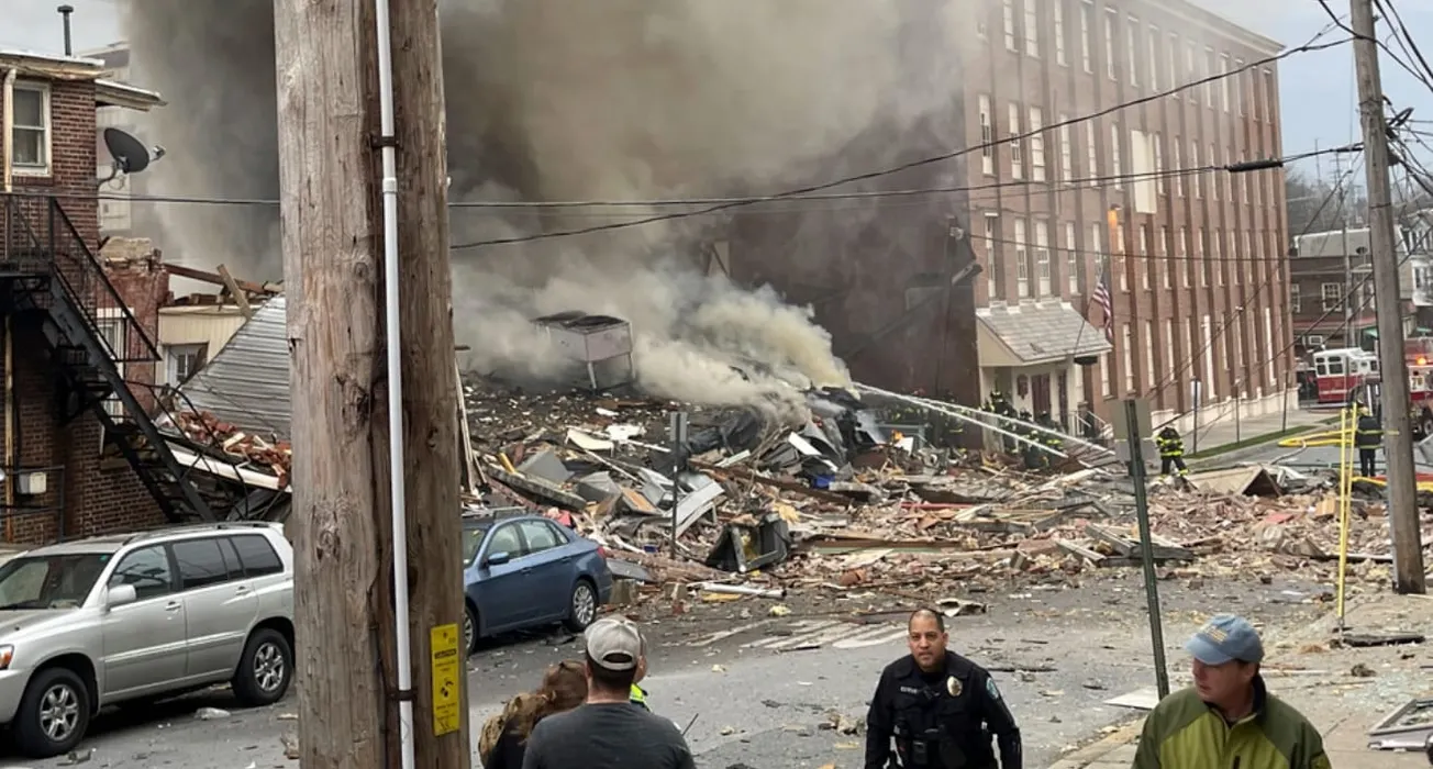 INCENDIO FABRICA PENNSYLVANIA