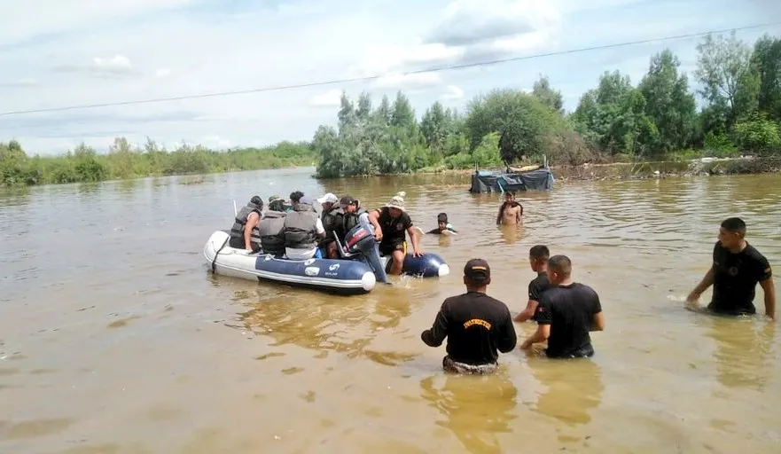 Por lluvias en Perú declaran alerta roja