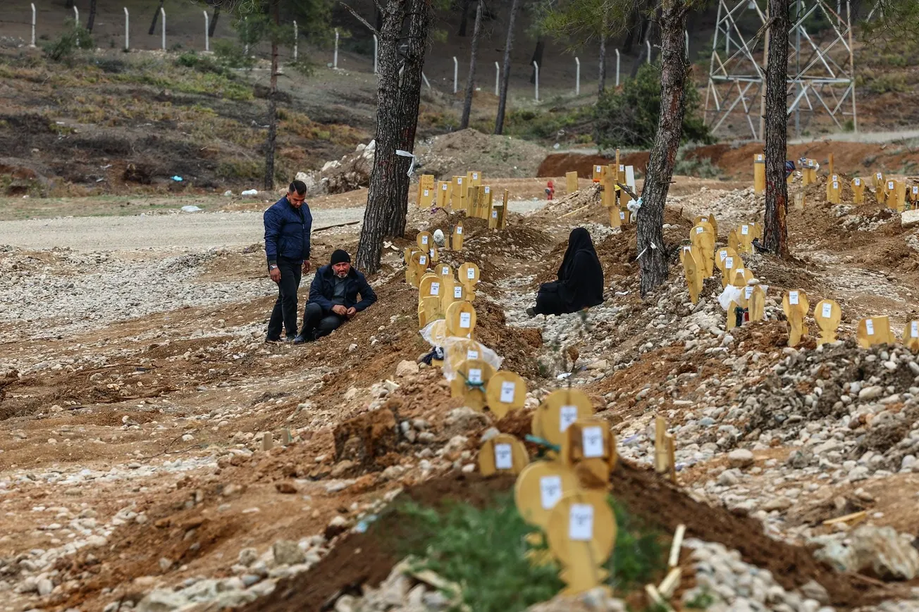 Casi 48 mil muertos por terremotos en Turquía y Siria