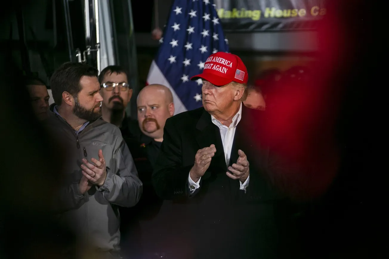 DOJ solicita que continúe demanda contra Trump por el 6 de enero