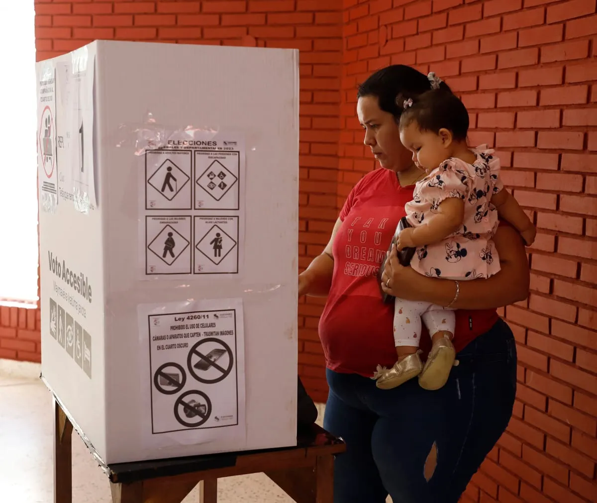 Paraguay elige presidente y congresistas este domingo