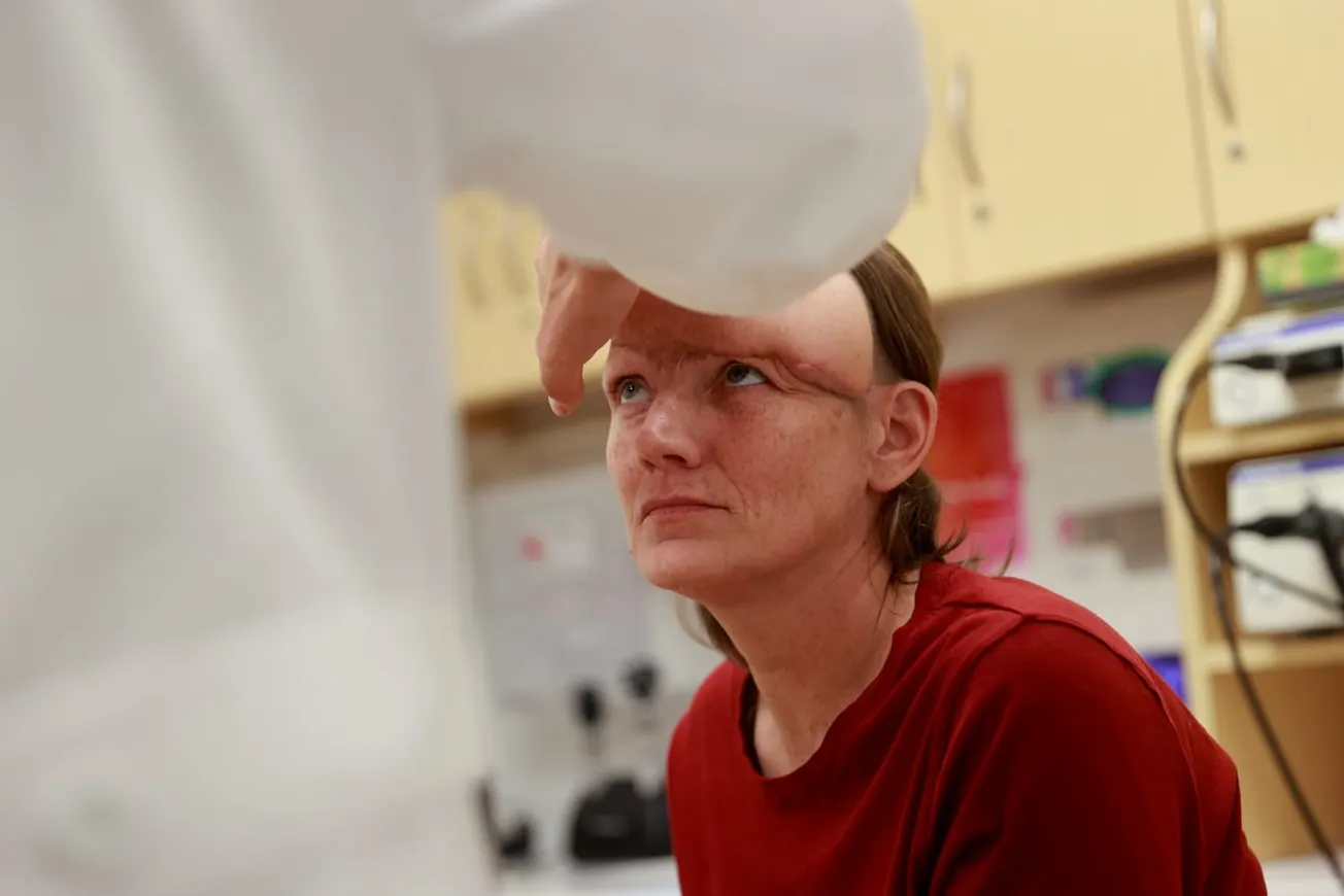 Conseguir atención médica es una lotería para pacientes con cáncer y sin seguro