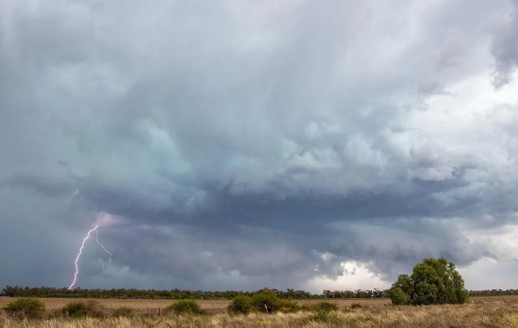 Ciclón Ilsa alcanza la categoría 4 rumbo al noroeste de Australia