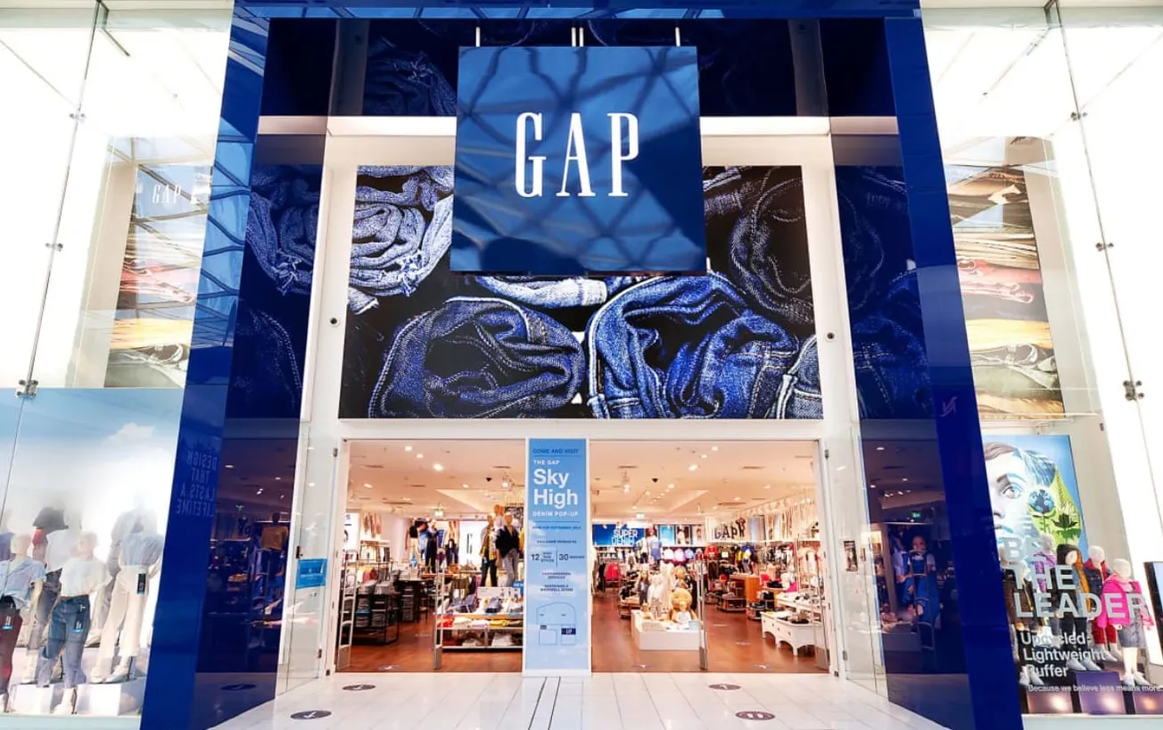 GAP anuncia el despido de 1 mil 800 empleados