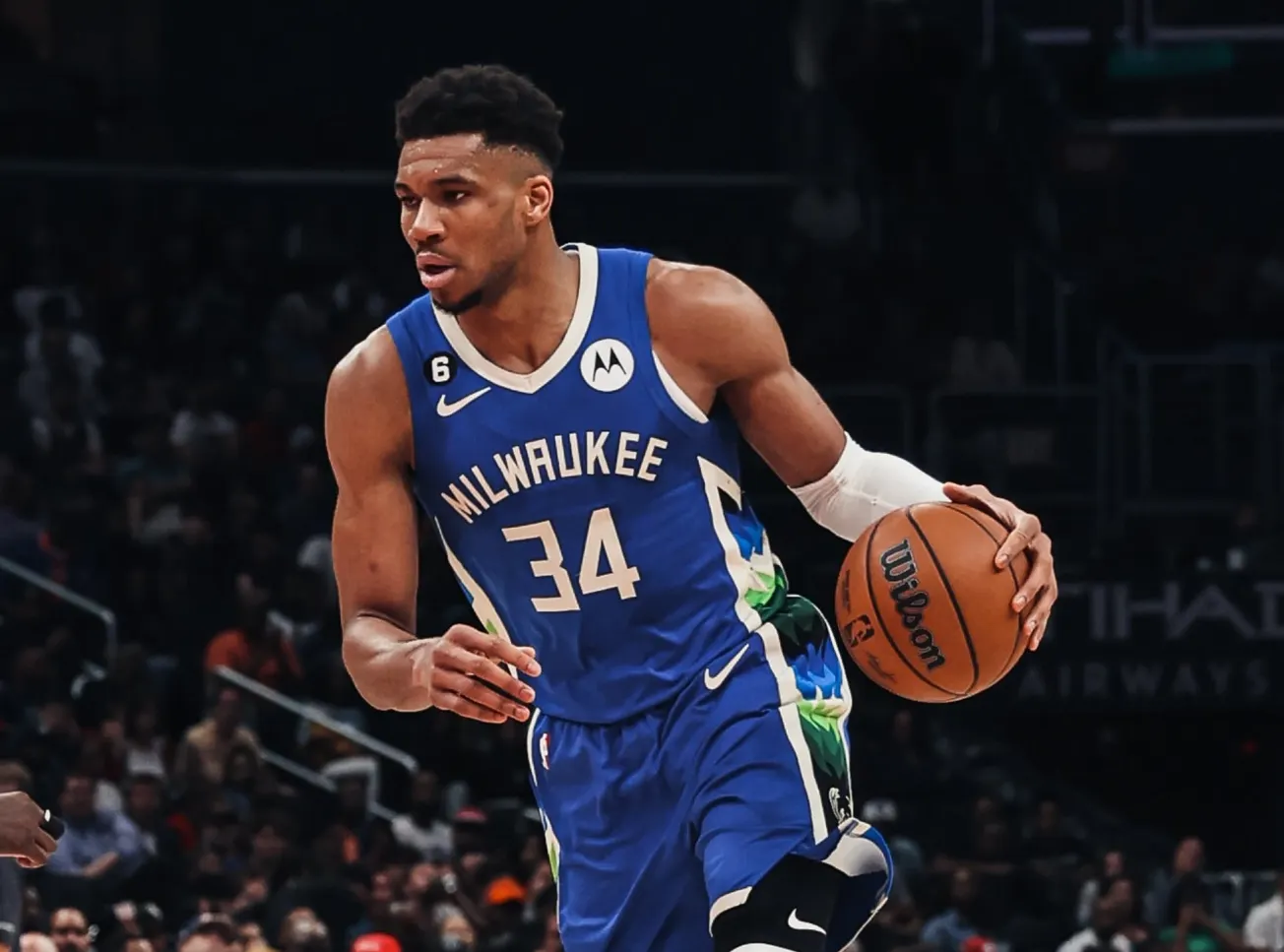 Giannis.
