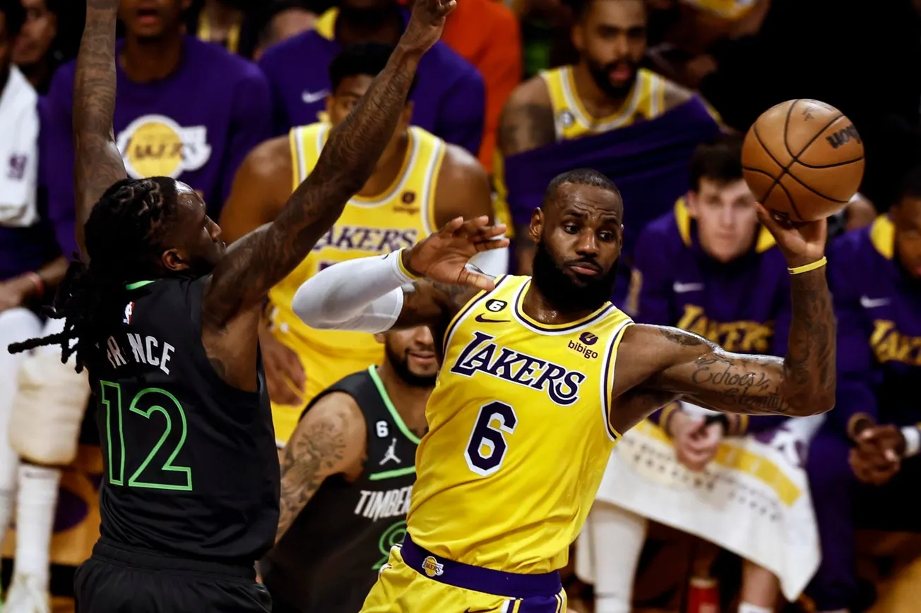 LeBron James en el torneo play-in de los NBA Playoffs