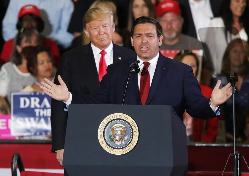 Trump vs DeSantis: un torneo de radicales