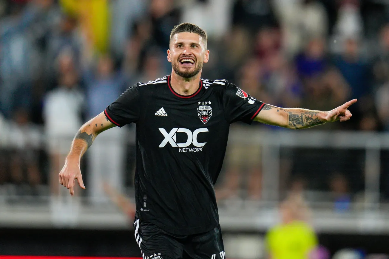 D.C. United gana y gusta ante el Los Angeles Galaxy de Chicharito