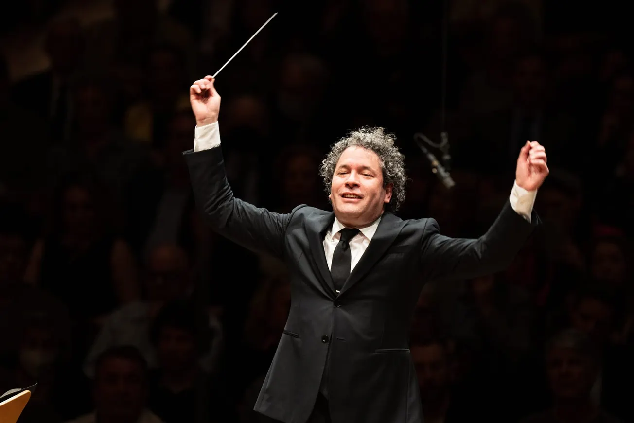 Gustavo Dudamel antepone su familia a seguir como director de la Ópera de París