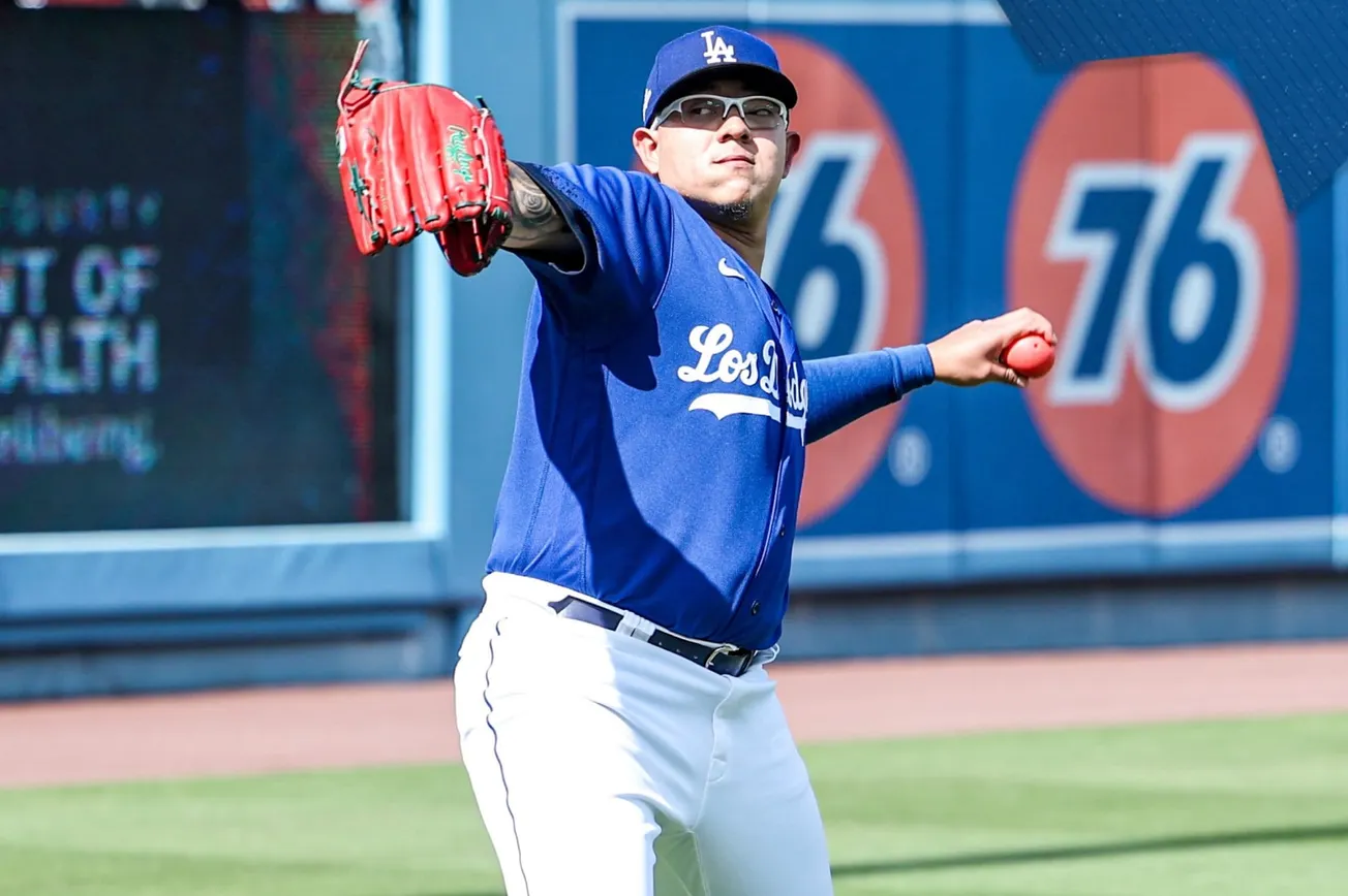 Julio Urías.