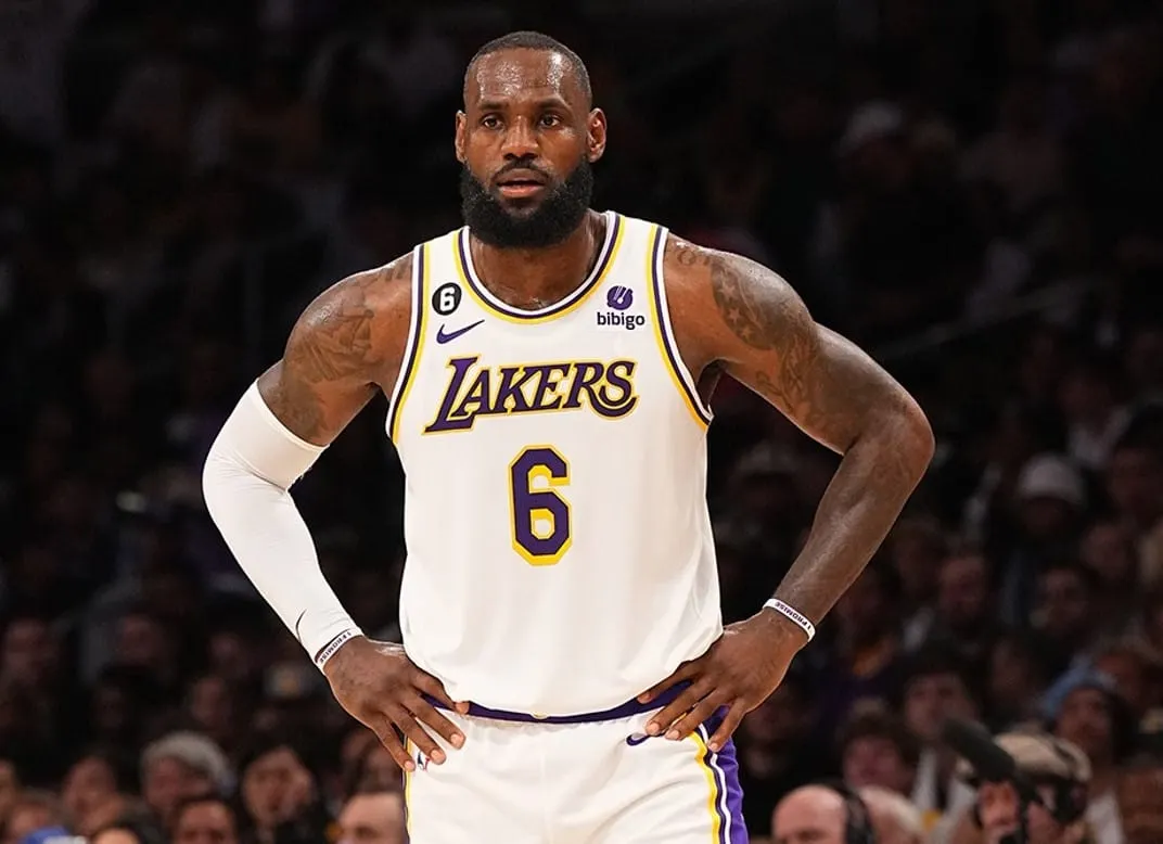 LeBron James retiro.