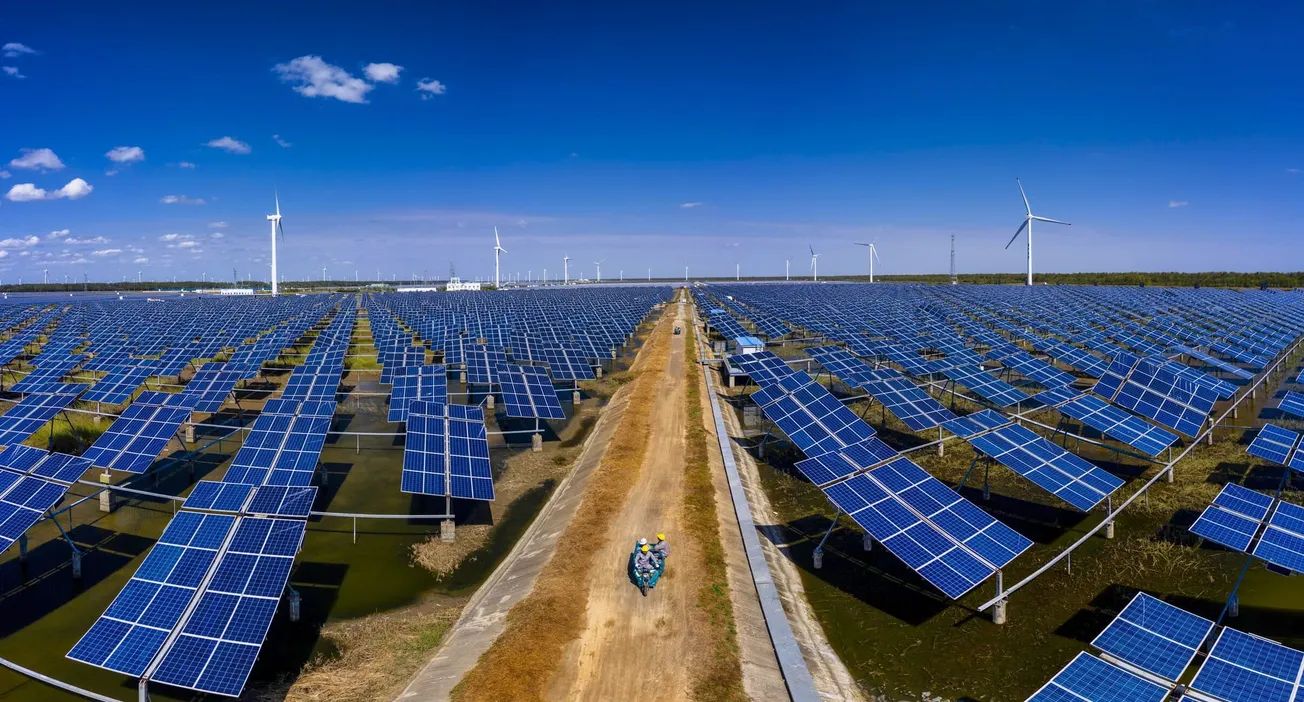 El doble discurso de China en su inversión en carbón y energías renovables