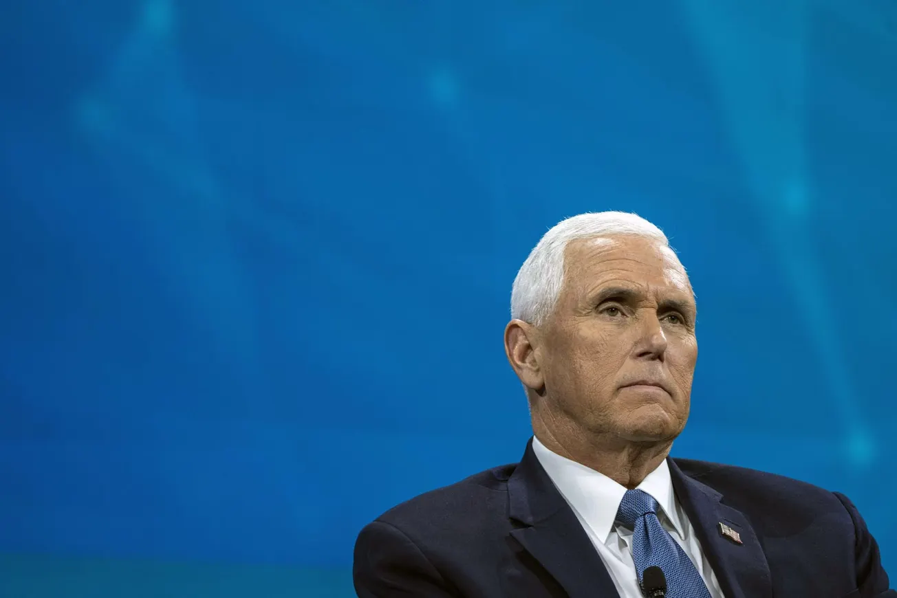 Mike Pence enfila lanzamiento de su candidatura hacia los conservadores cristianos en Iowa
