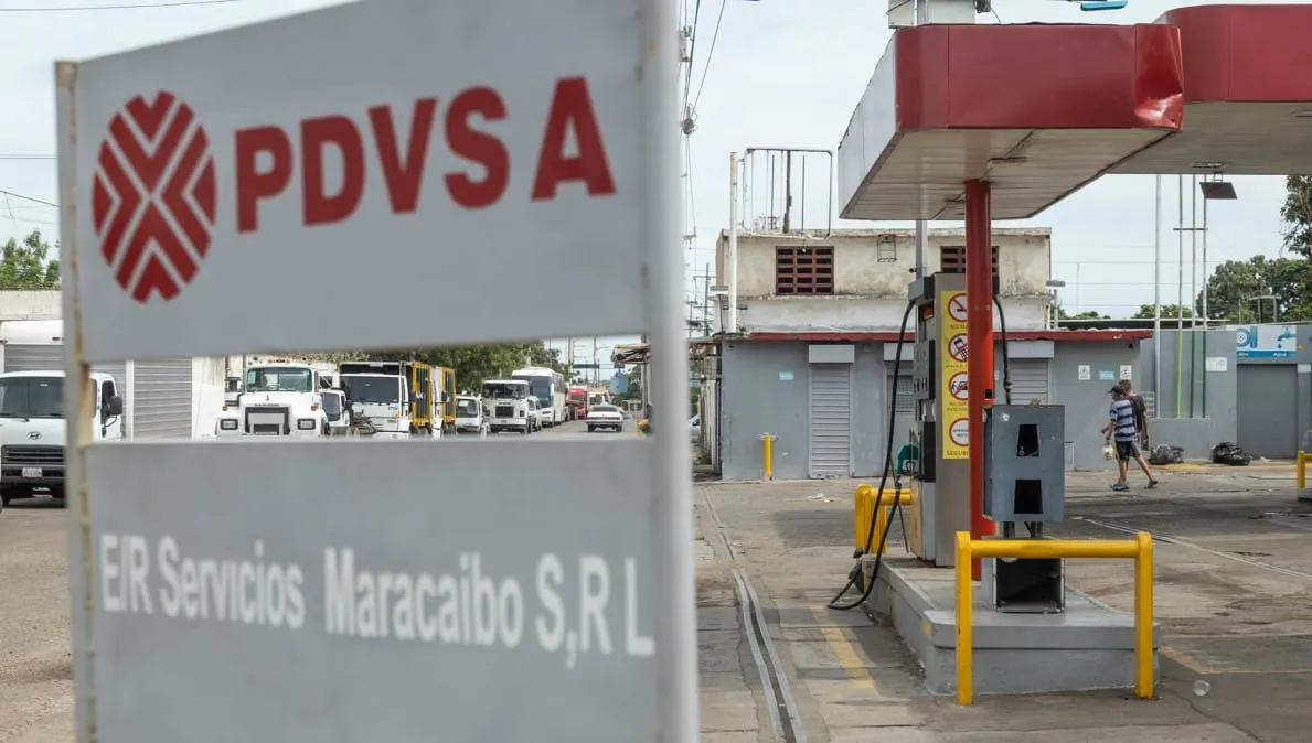 Escasez de gasolina en Venezuela seguirá