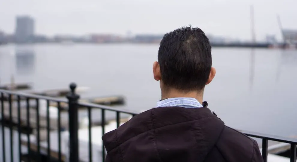 “Trabajar como un esclavo”: Por qué no se denuncia la trata de seres humanos en los restaurantes