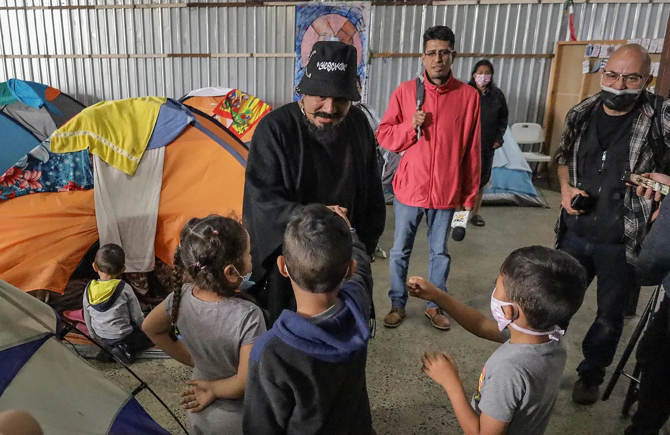 Quiénes pueden pedir asilo en los centros para procesar inmigrantes de EEUU