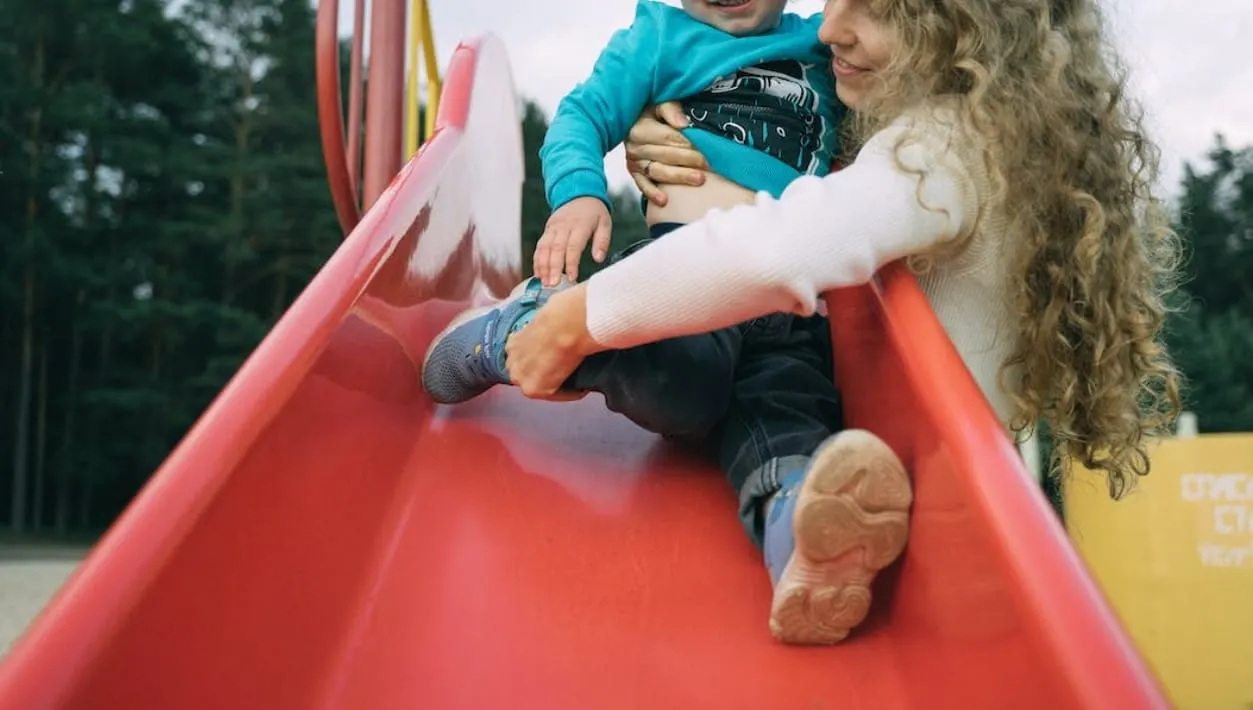 niños quemados con ácido Massachusetts