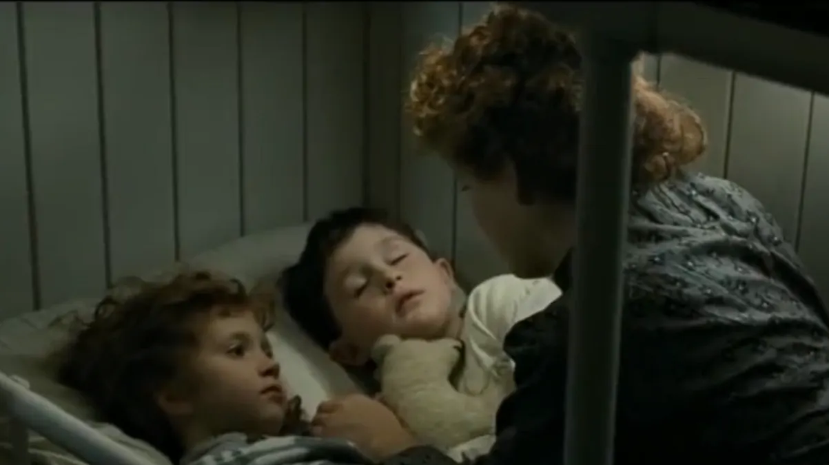 Actor que interpretó al “niño irlandés” de Titanic revela cuánto sigue ganando, 26 años después de la película