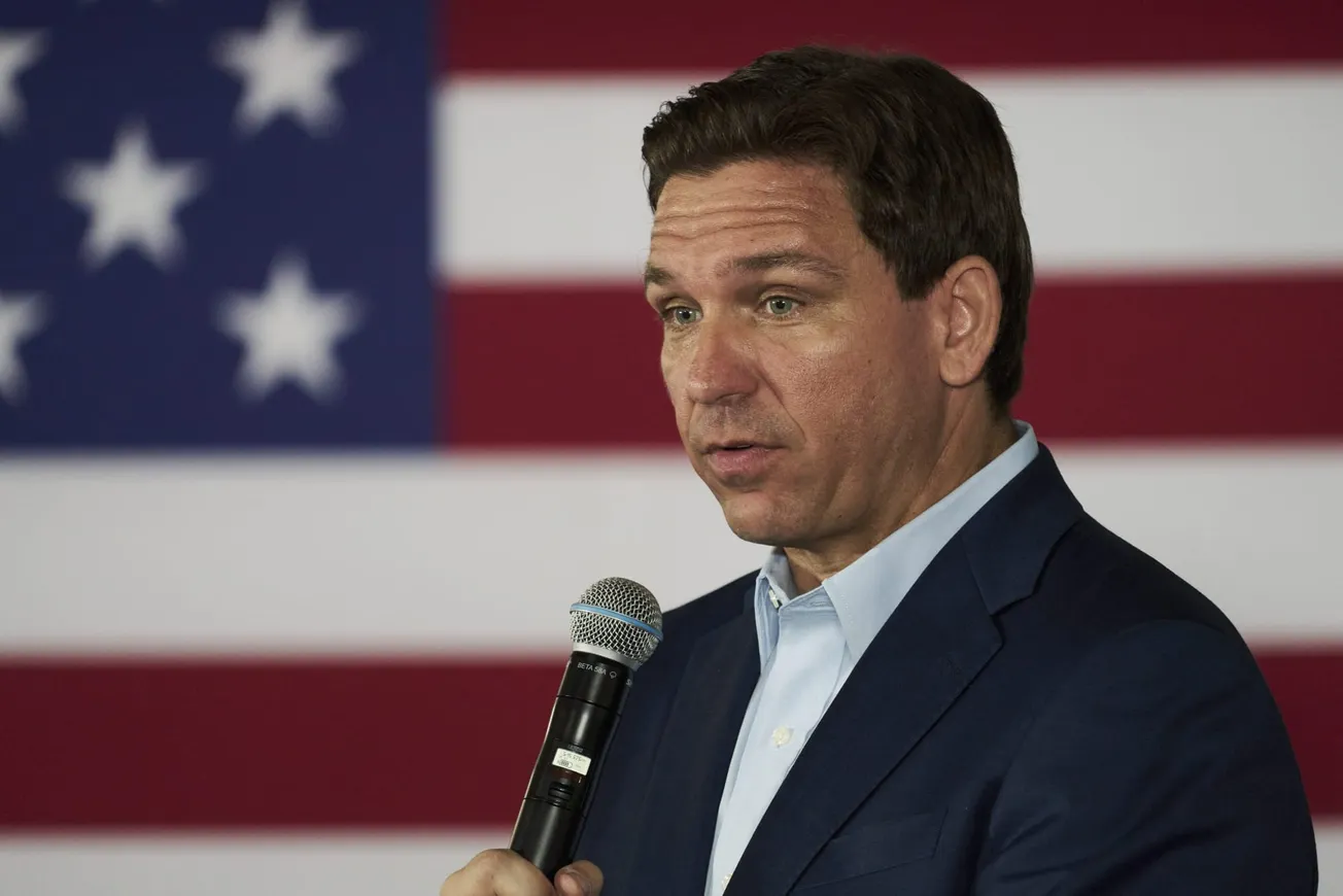 DeSantis no quiere que Disney regale pases a empleados del distrito. ¿Por qué?