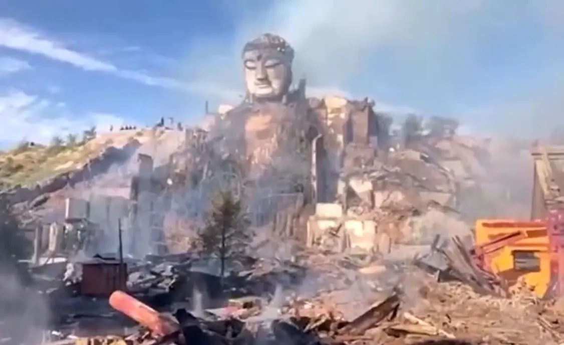 Se incendió el Templo del Gran Buda de Gansú
