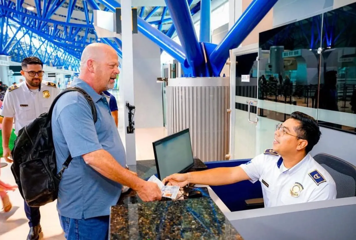 Rick Harrison El Salvador