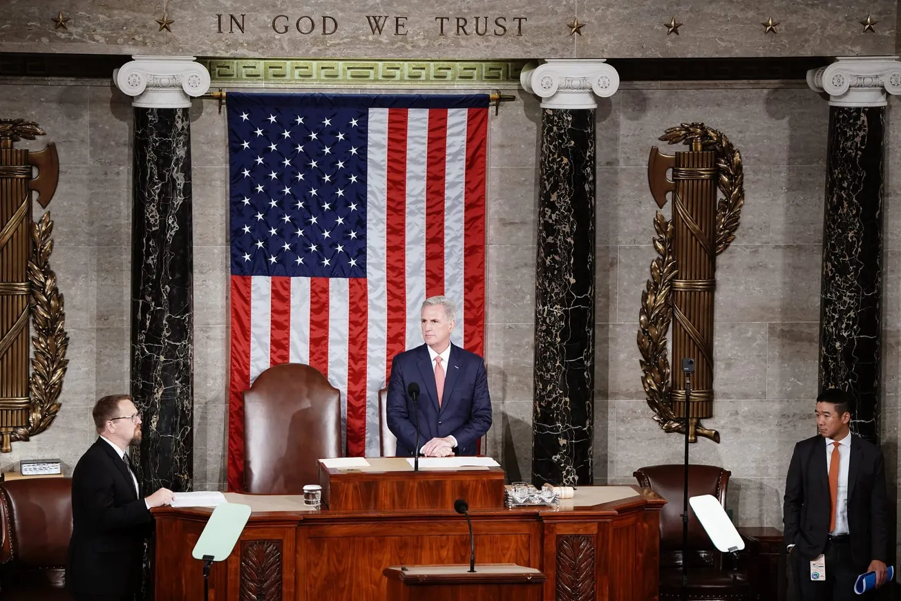 Republicanos aprueban ley con restricciones al aborto y la atención a personas trans