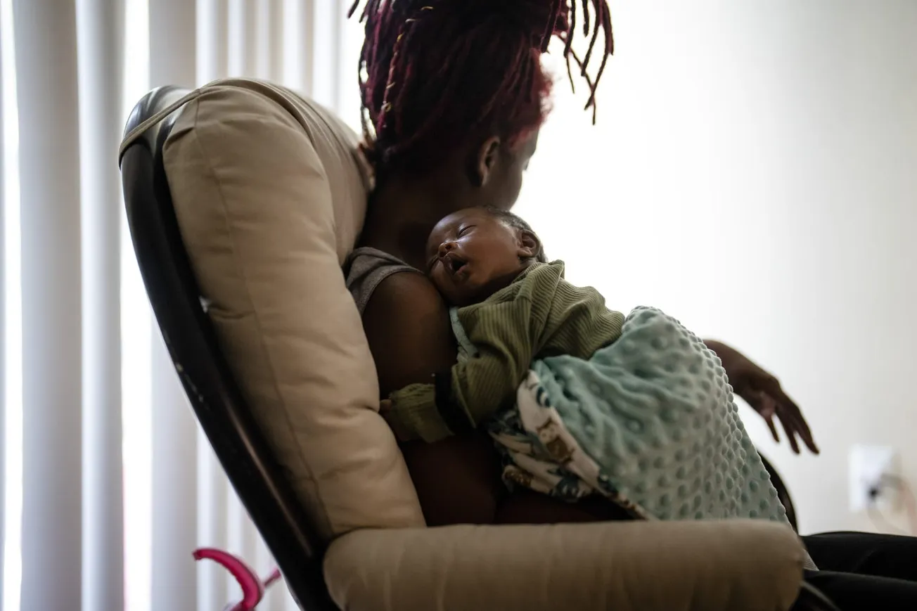 La mortalidad materna se duplica y afecta más a las hispanas: ¿Por qué?