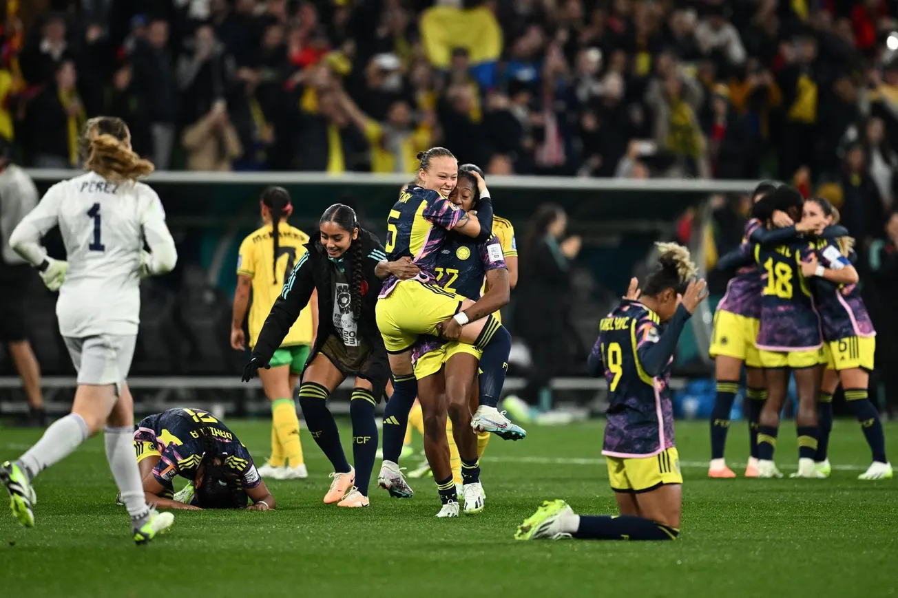 Colombia celebrando en el Mundial Femenino