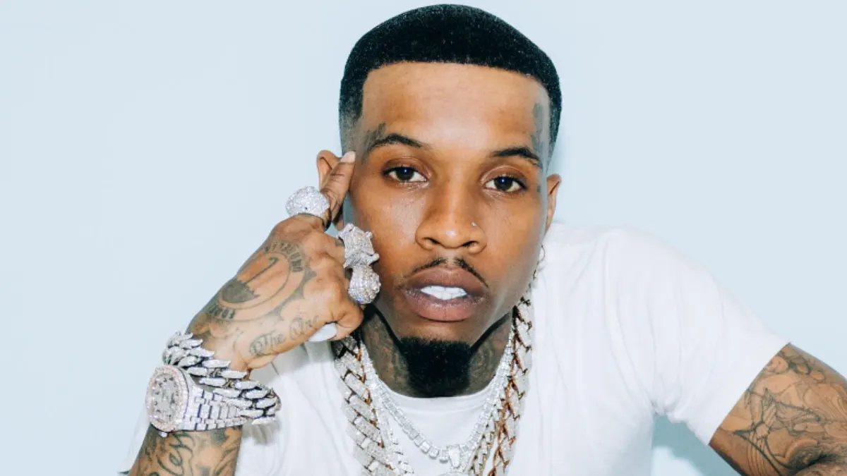 Tory Lanez condenado a 10 años de prisión por disparar a Megan Thee Stallion