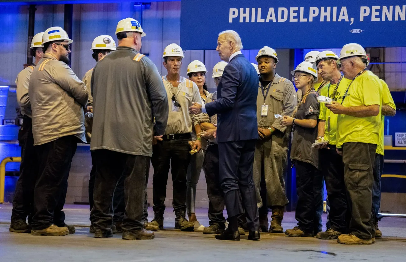 Casa Blanca critica enérgicamente la reducción crediticia de Fitch