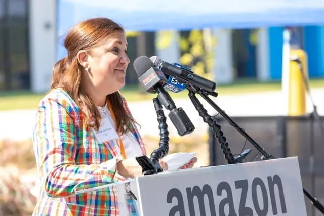 Ashleigh de la Torre, latina líder en STEM que promueve la inclusión y diversidad en Amazon