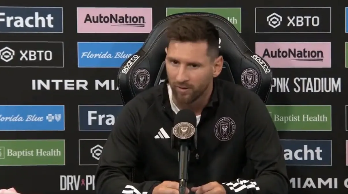 Cómo se escucharía Messi hablando inglés, así recrea la IA una rueda de prensa