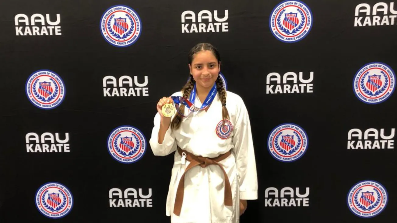 Kyara Aldana Traverso lleva dos años consecutivos ganando el campeonato nacional de karate en su categoría.