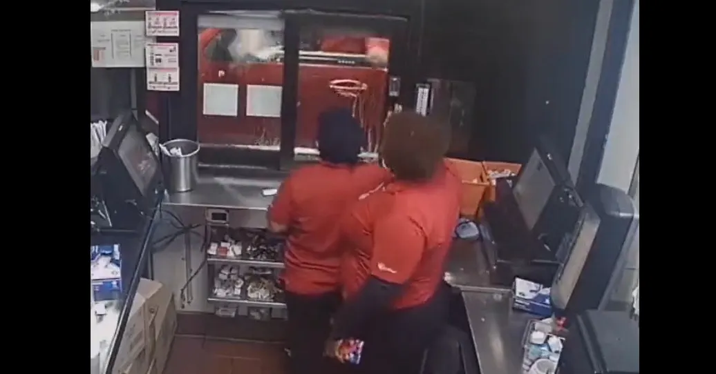 atacan a tiros a familia latina