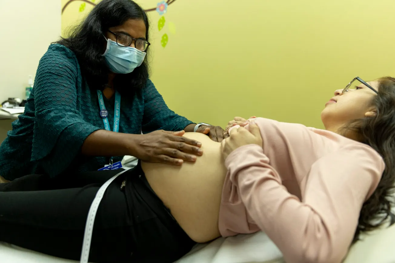 Mujeres indocumentadas embarazadas