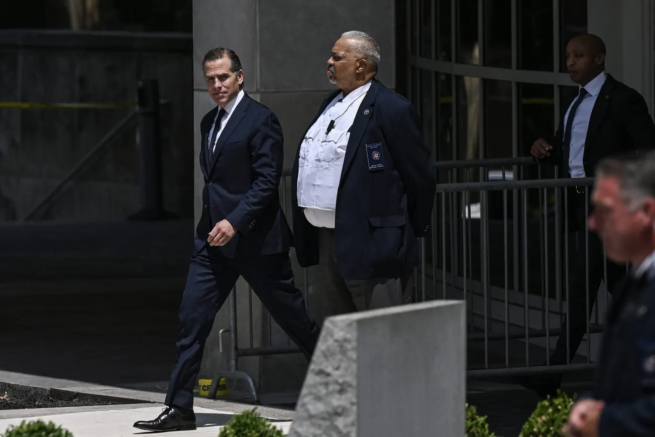 Hunter Biden acusado posesión de arma