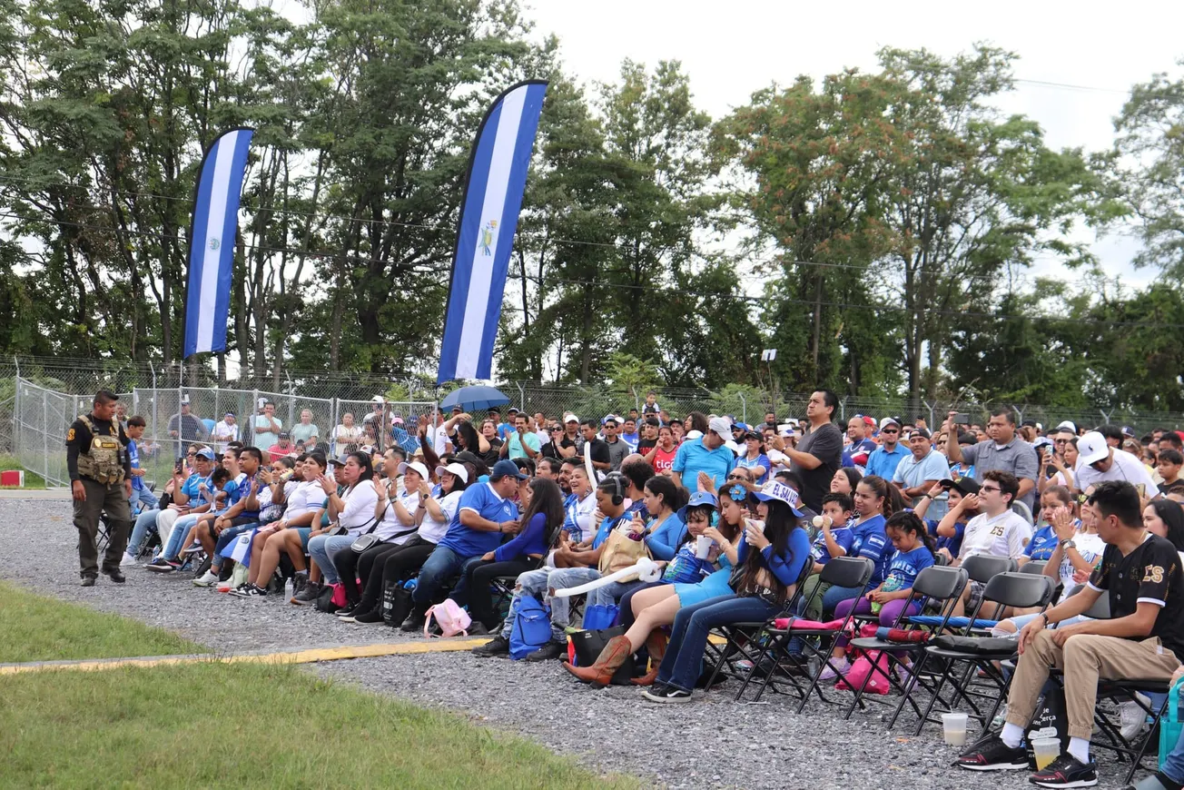Festival Salvadorenísimo.