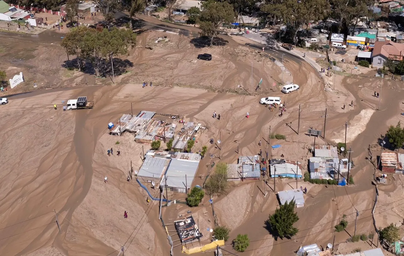 Inundaciones en Sudáfrica dejan ocho muertos